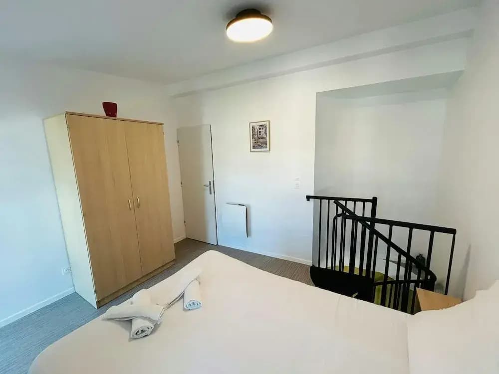 We Live In R - Duplex 503 - Miniature 6