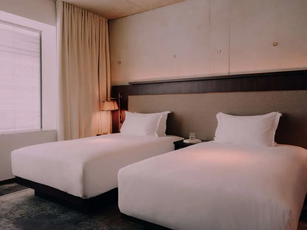 Maison Heler Metz, Curio Collection By Hilton - Miniature 6