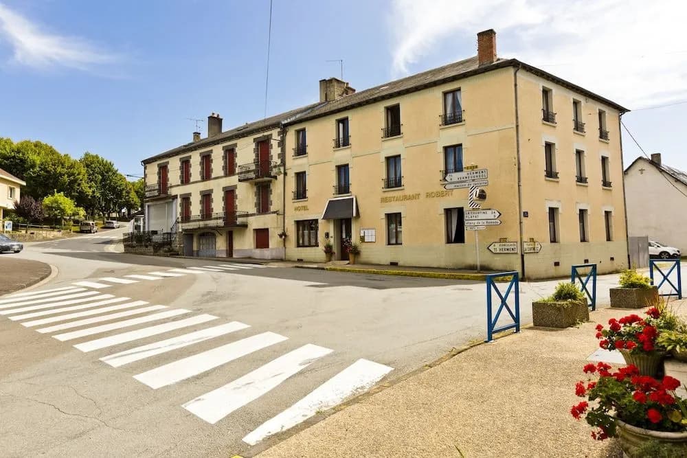 Logis Hôtel Robert - Photo 3