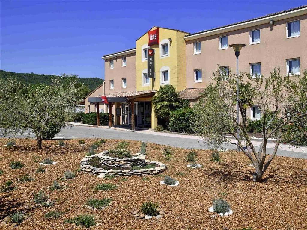 ibis Sisteron - Photo 1