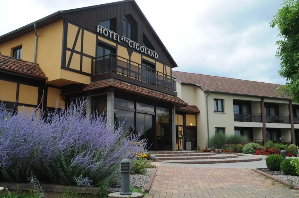 Hotel Cigoland - Photo 1
