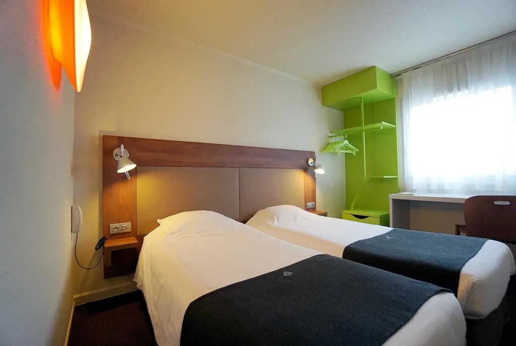 Hotel Campanile Paris Ouest - Chaville - Miniature 7