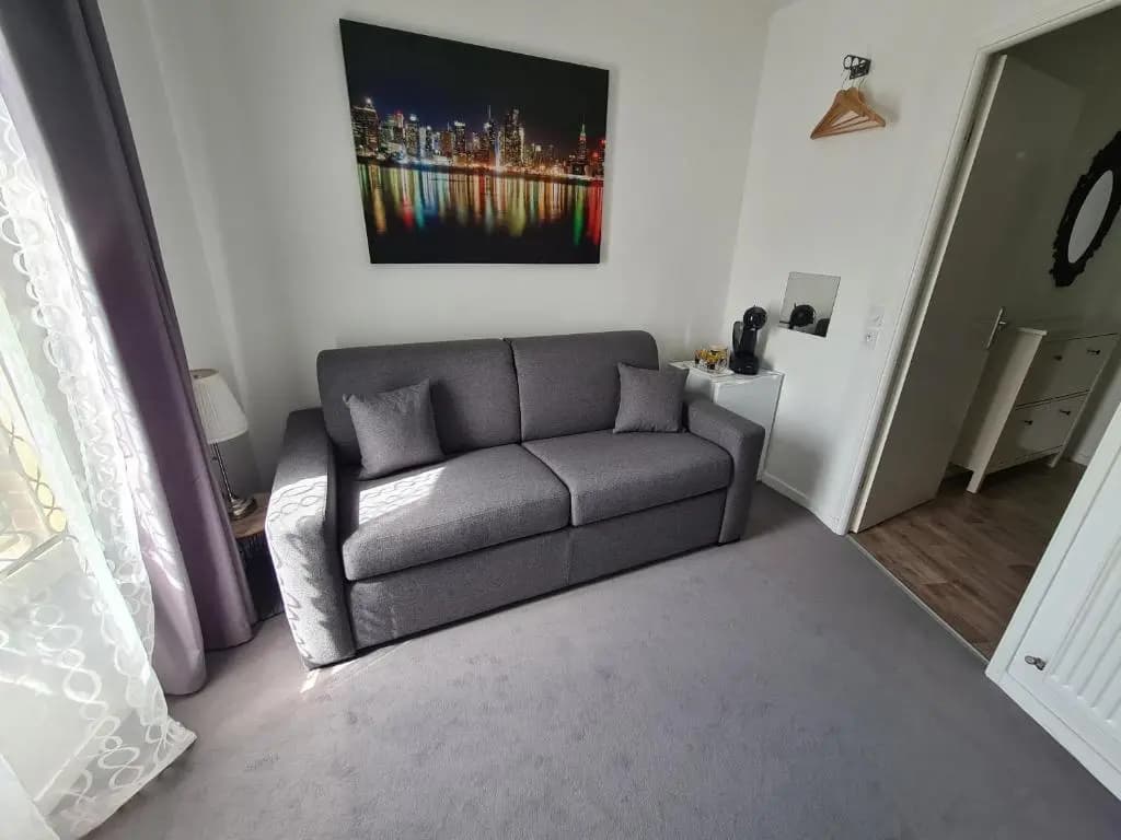Chambre avec salle de bain /wc - Miniature 8