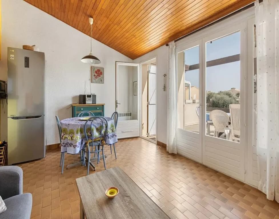 Seaside Family Apartment in Agde - Photo 5
