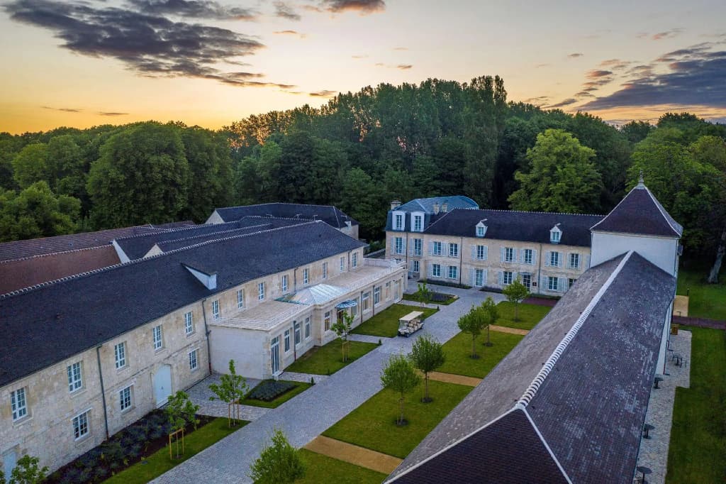 Le Grand Pavillon Chantilly - Photo 1