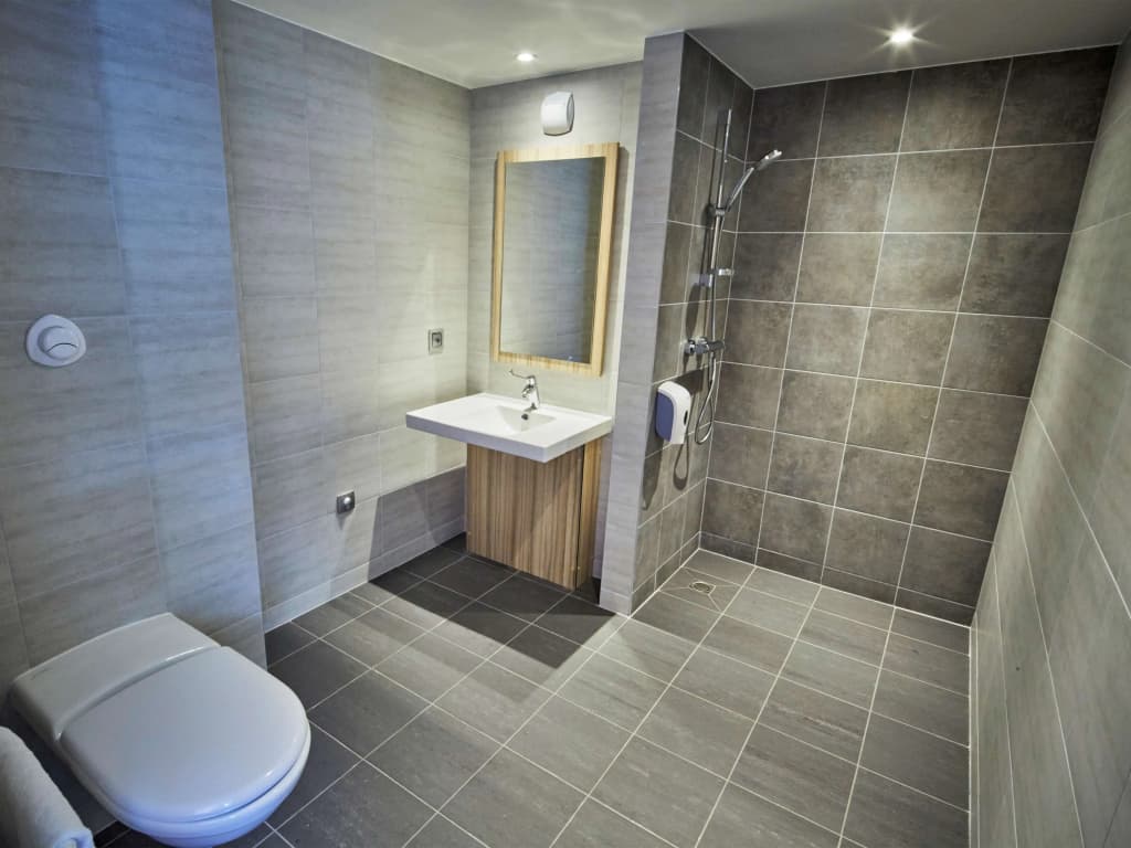 Kyriad ECO - Clermont Ferrand Estaing - Miniature 8