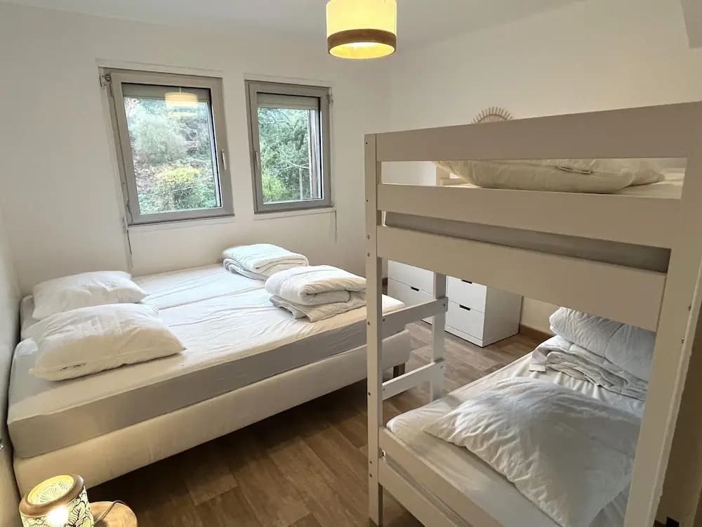 High end Holiday Home for 6 People - Photo 3