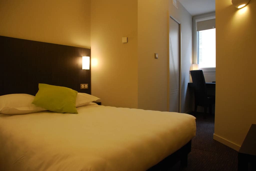 Ruthenium Hotel - Photo 2