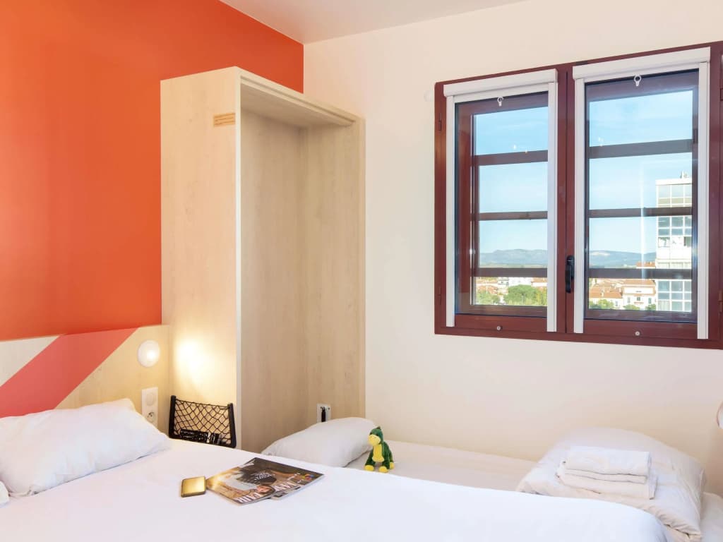 ibis budget Perpignan Centre Méditerranée - Photo 1