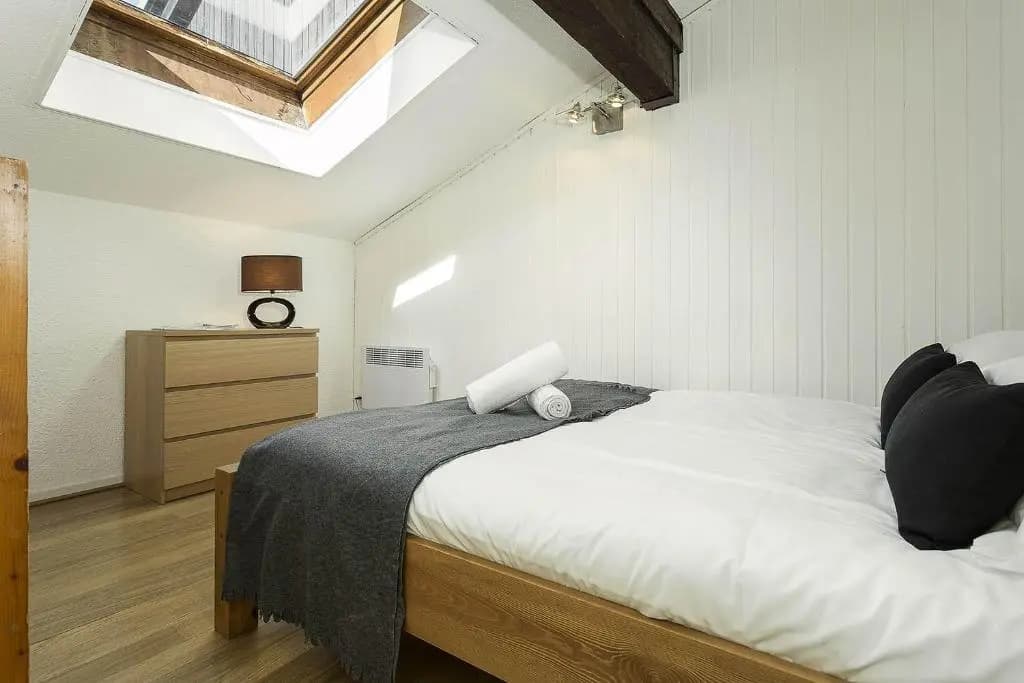 Apartment Forclaz 4B - Alpes Travel - Central Chamonix - Sleeps 4 - Photo 3