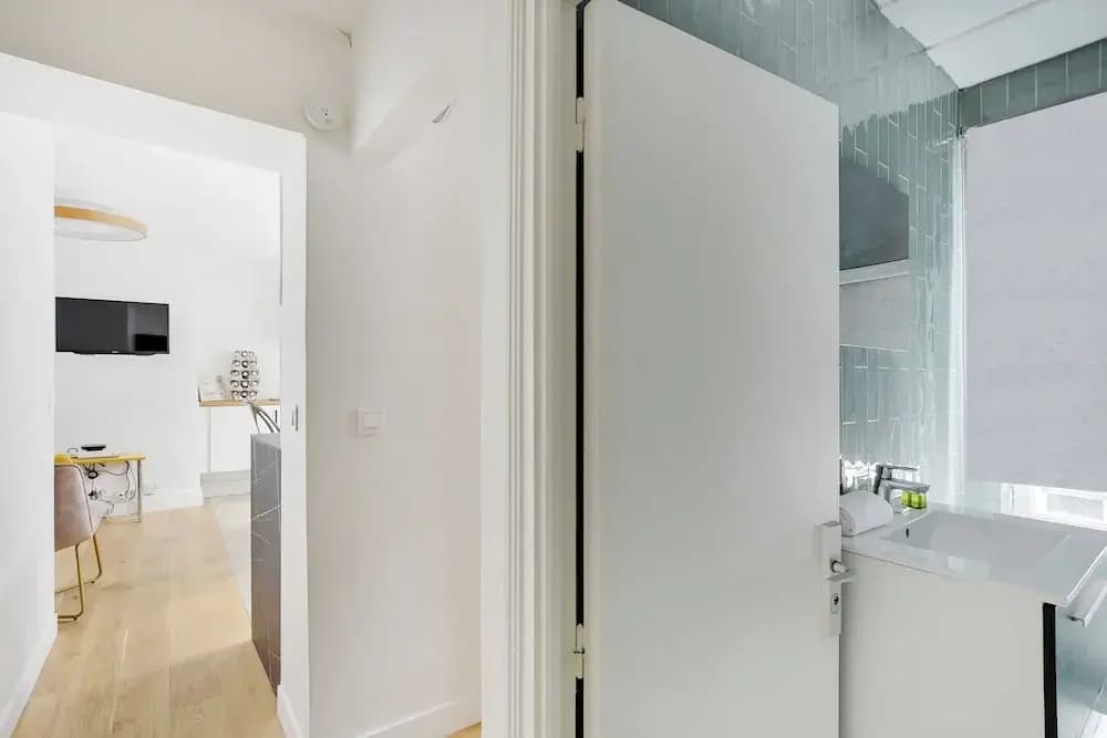 Charming Studio for 2 People - Bastille - Miniature 8