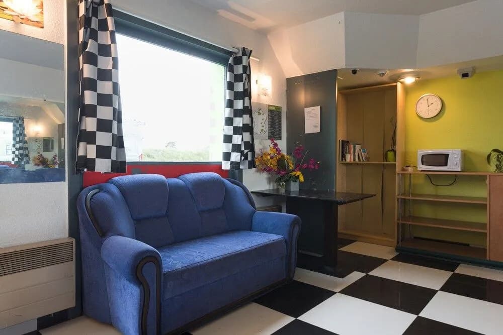 Lemon Hotel - Mery sur Oise/Cergy - Photo 2