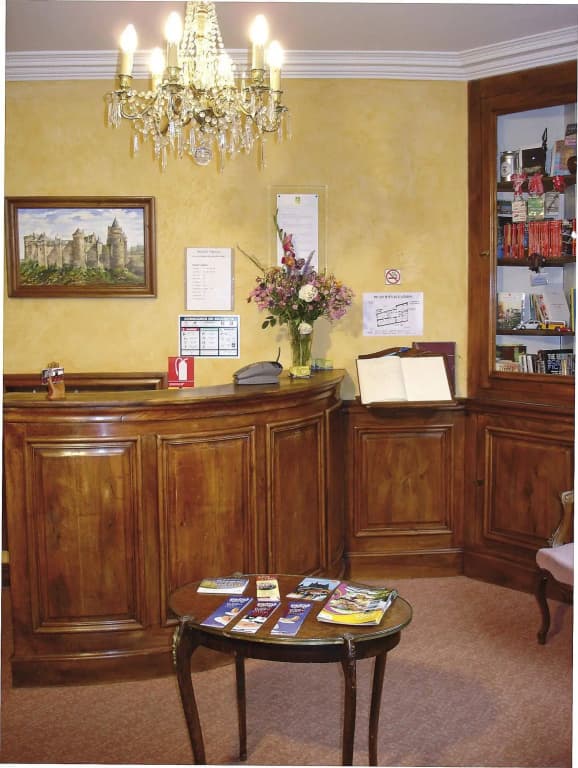 Hotel du Chateau - Photo 2