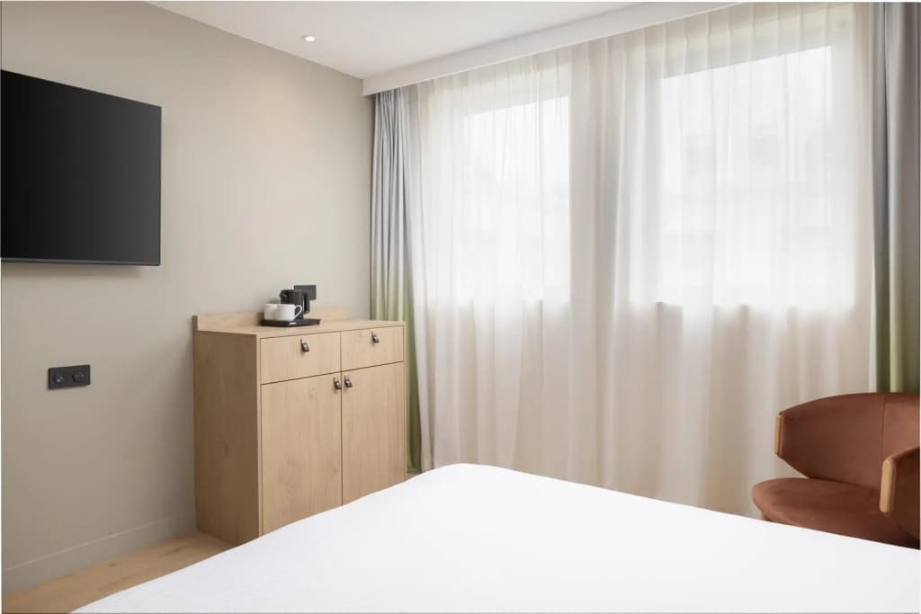 Hampton By Hilton Paris Charles De Gaulle Airport - Photo 4