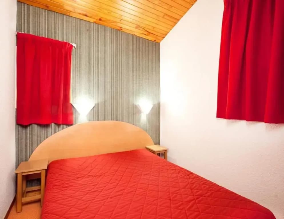Amazing Apartment Near Skiing - Photo 4