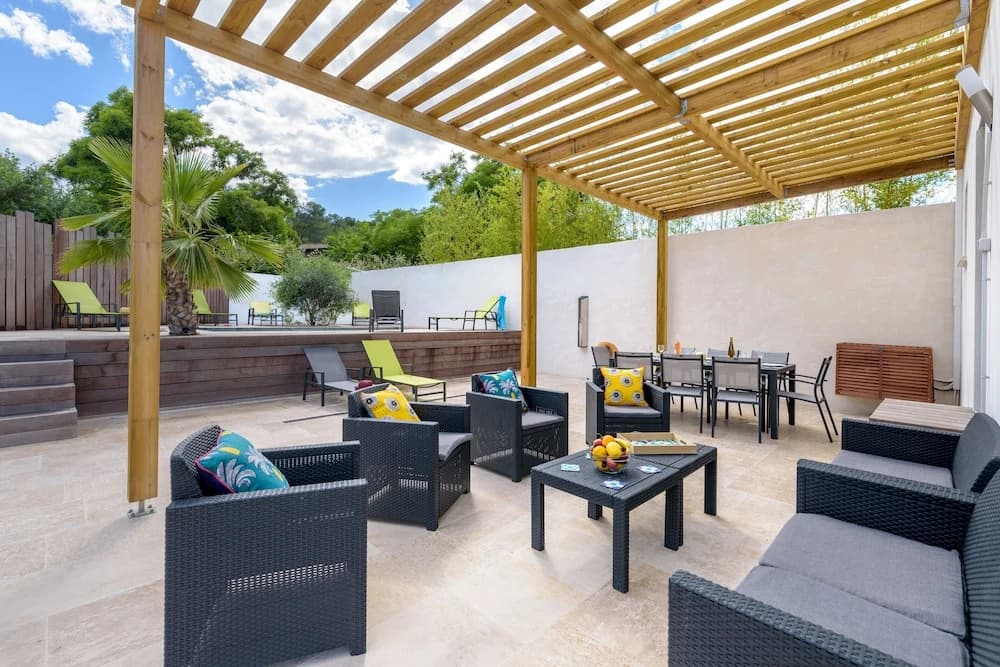 Villa Holidays - Miniature 7
