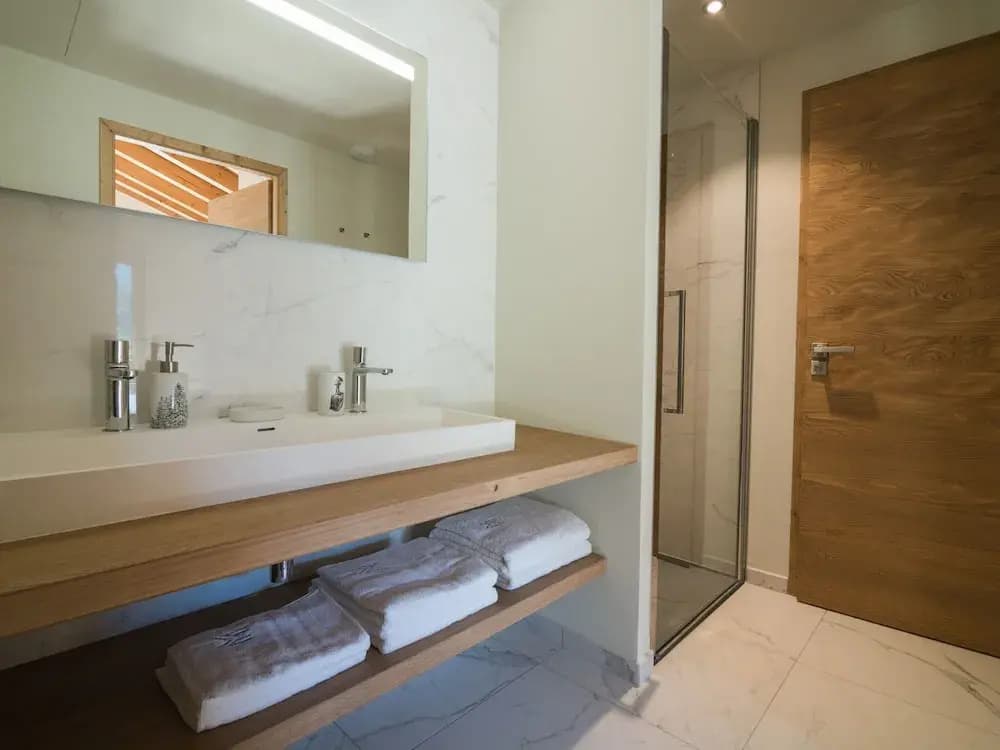 Luxury Chalet Near Megeve - Miniature 8