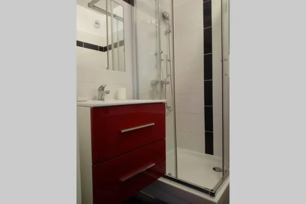 Appartement 35 m2 , climatisé, à 400m des plages - Miniature 7