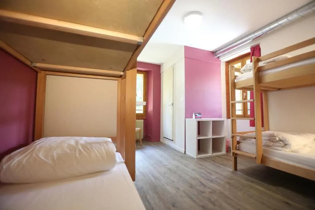 1861 Châtel Hostel - Photo 3