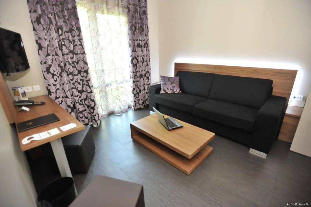 Hotel Full Colors - Photo 5