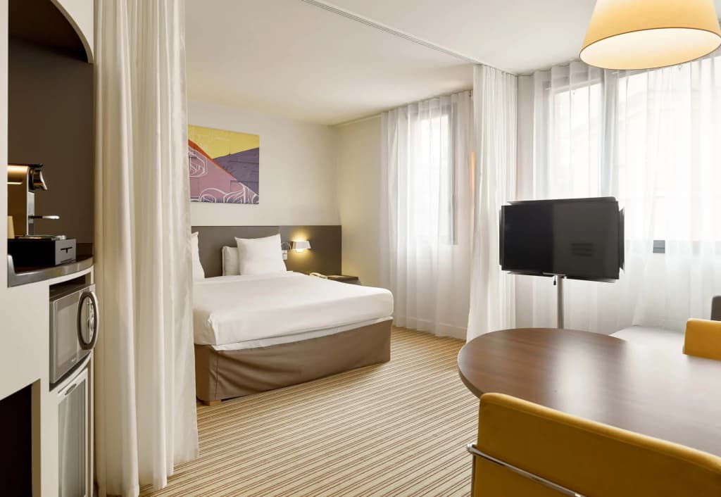 B&B HOTEL Rueil-Malmaison Gare - Miniature 7