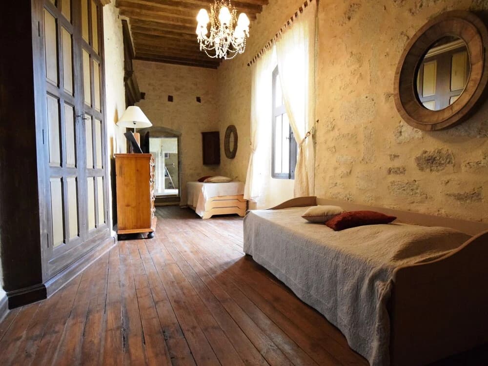 Castle Near Agen With Shared Pool - Miniature 7