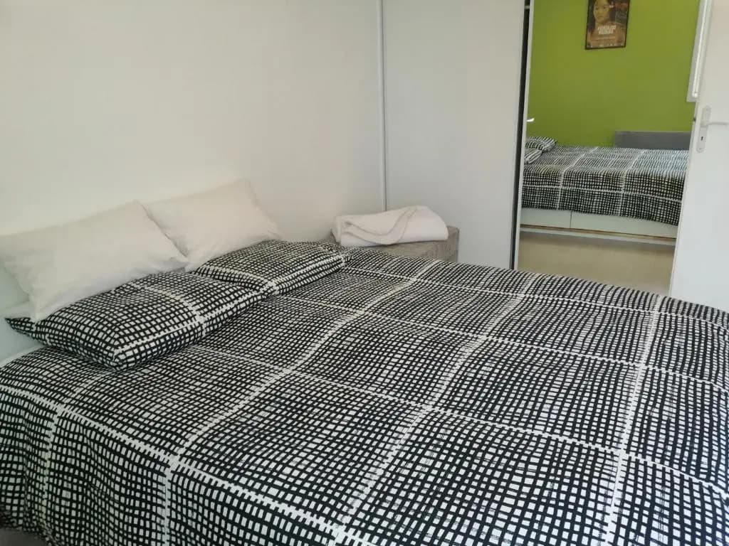 Nicolas III, parking privé, Netflix, balcon - Photo 2