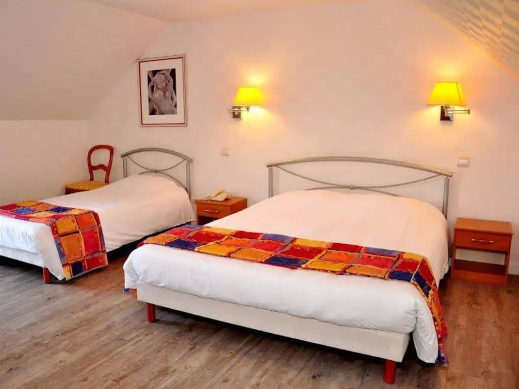Logis Hotel Beau Rivage - Photo 1
