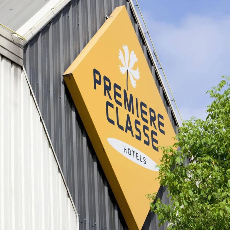 Premiere Classe Lille Ouest - Lomme - Photo 1