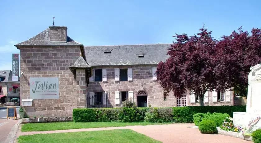 Hôtel Restaurant Le St Julien - Photo 1