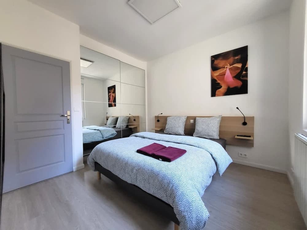 Maison Proches des Places Avec Stationnement - Photo 3