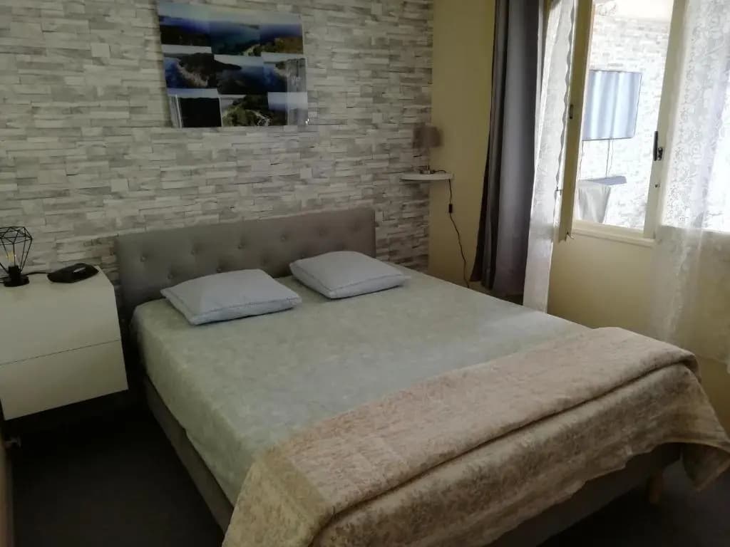 Appartement climatisé au 1er étage d'une maison avec jardin dans un quartier calme - Photo 4