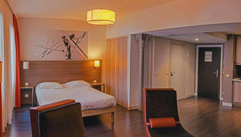 Comfort Aparthotel Saint-Etienne - Miniature 6