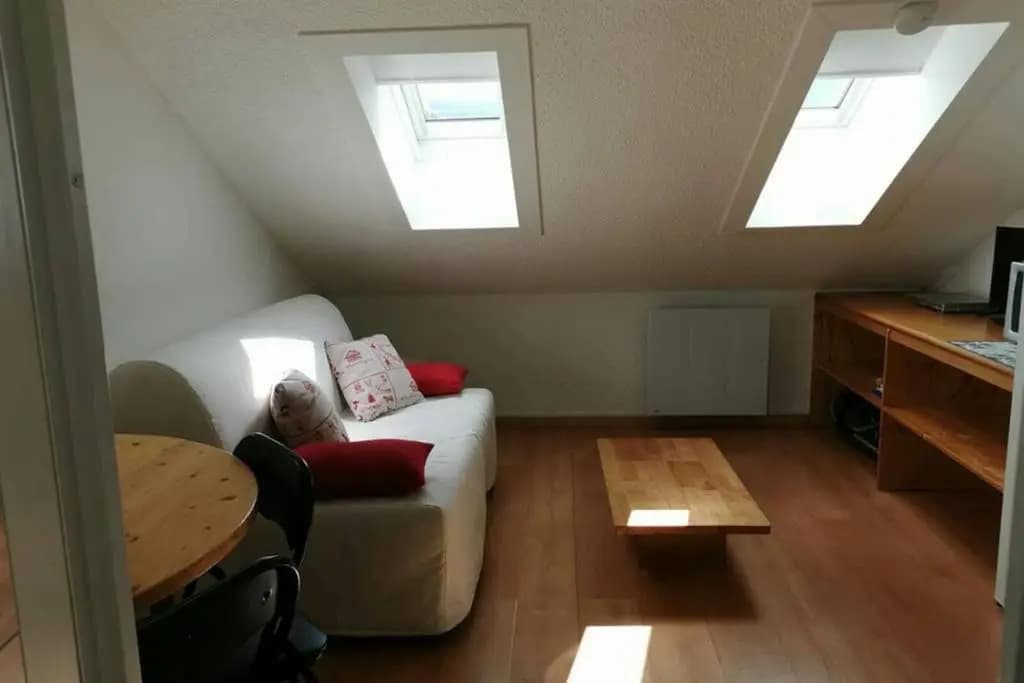 Studio mansardé 18 m2 climatisé avec piscine privée - Photo 2