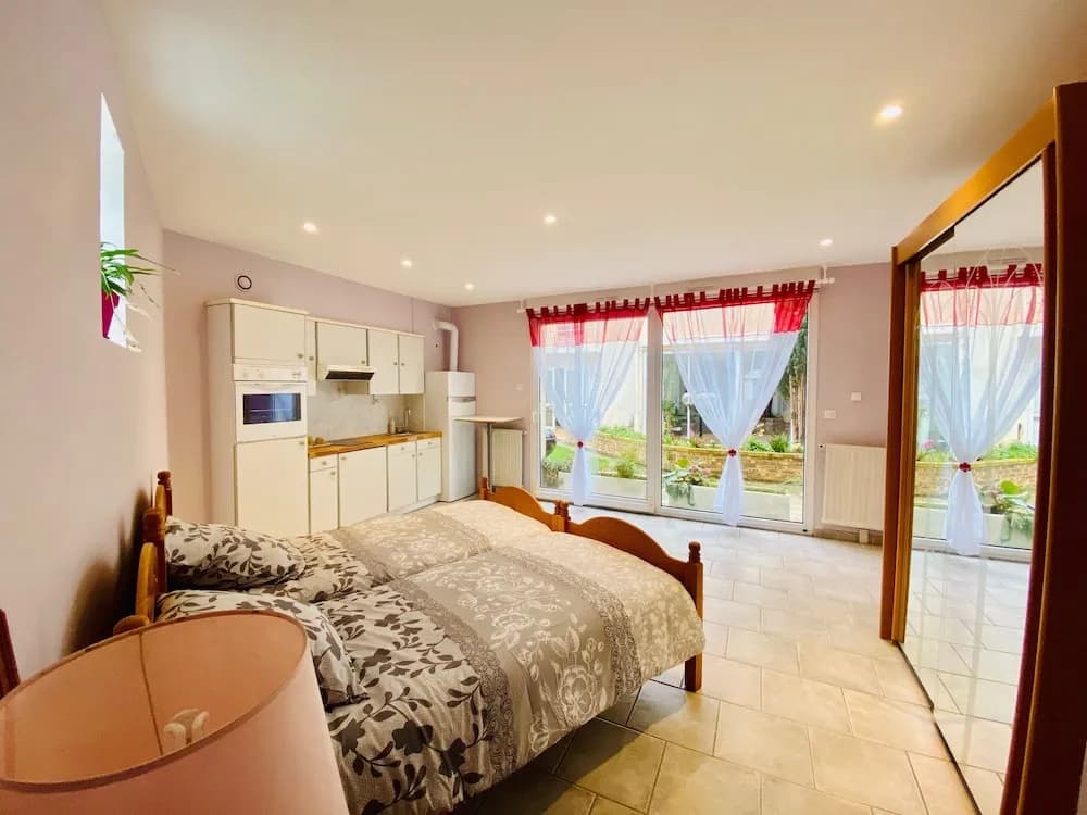 Reims Sherpa Guest House - Photo 2