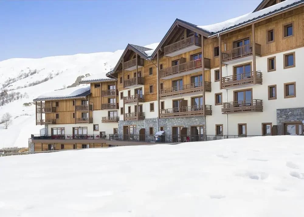 Apartment in Les Menuires With Spa Access - Photo 1