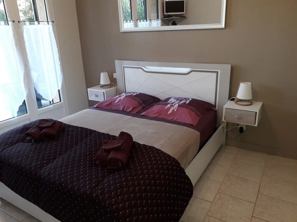 Les chambres de Rocbaron - Photo 1