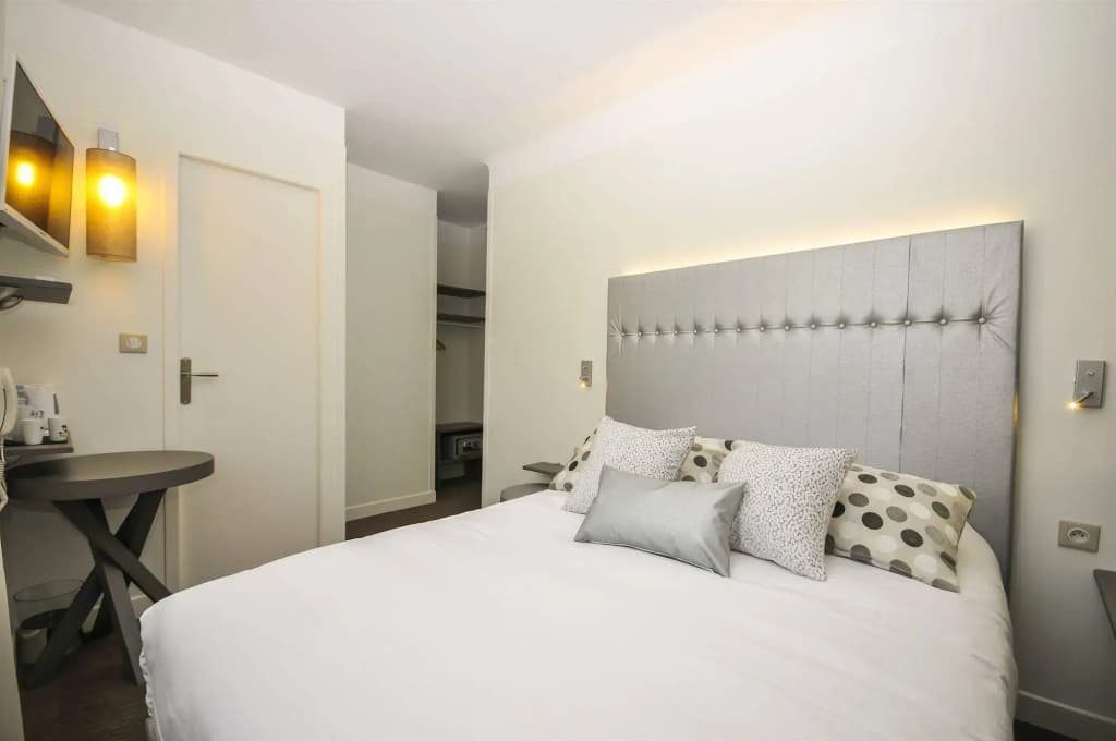 NYX Hotel - Photo 5