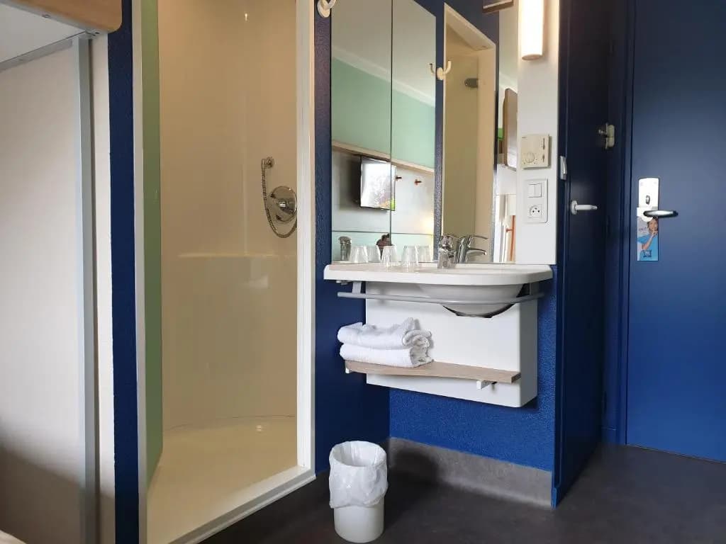 Ibis Budget Saint Gaudens - Miniature 7