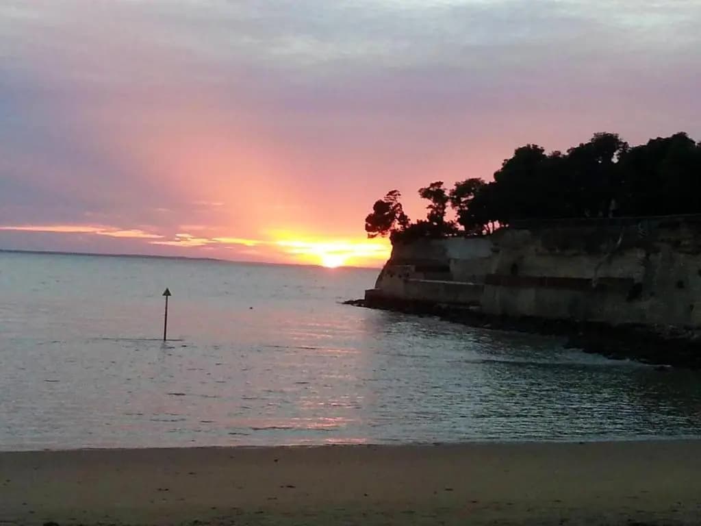Maison de 4 chambres a Fouras a 10 m de la plage avec vue sur la mer jardin clos et wifi - Photo 2