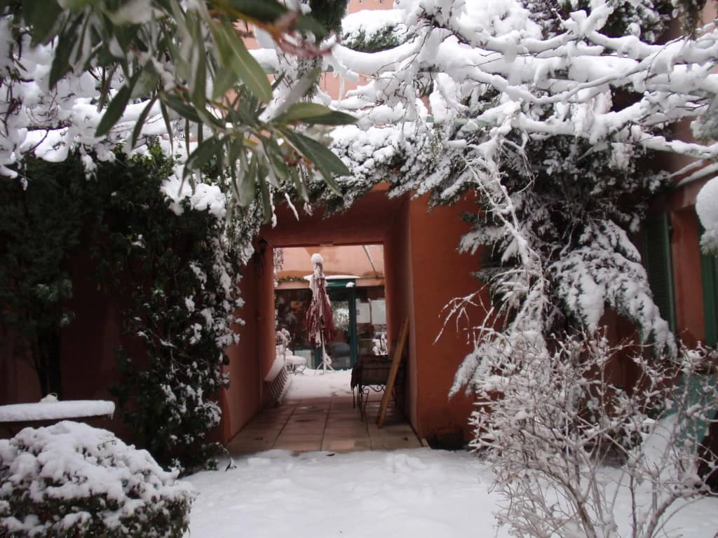 Vert Hôtel Résidence - Photo 1