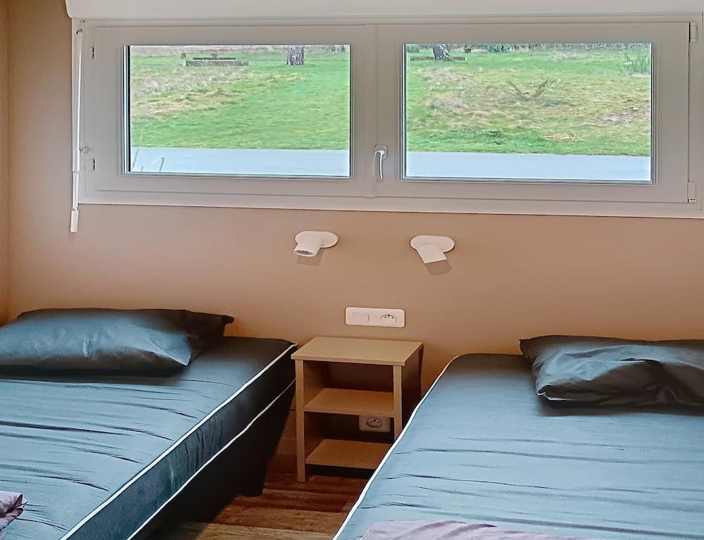 2-bedroom Family Cottage in Malansac - Photo 3