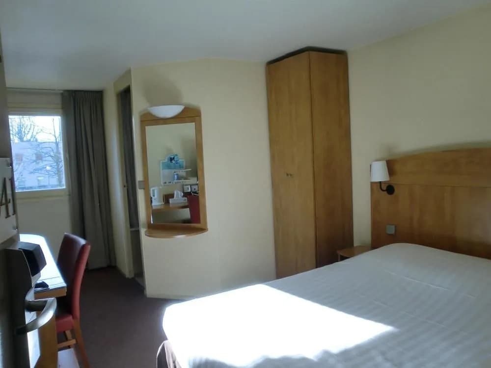 Comfort Hotel Grenoble Meylan - Photo 3