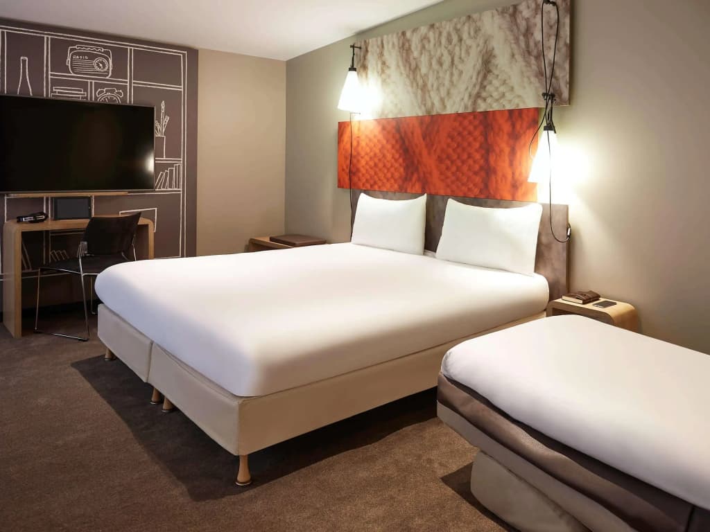 Ibis Paris Canal Saint Martin - Photo 5