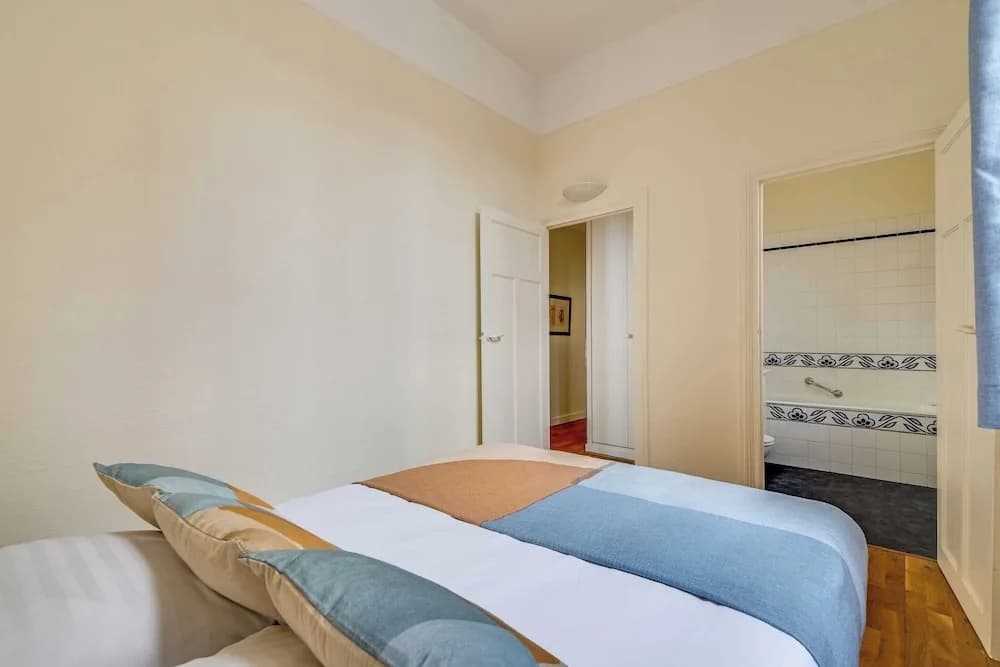 1bdr/2p Apt - Near Monceau et Arc de Triomphe - Photo 2