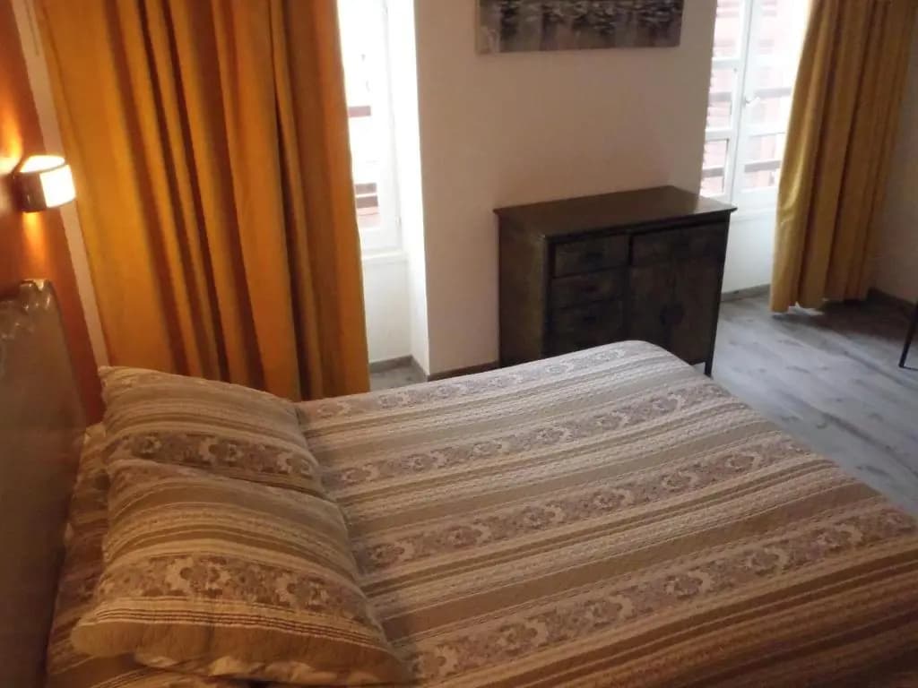 Theatre Hotel - Miniature 6