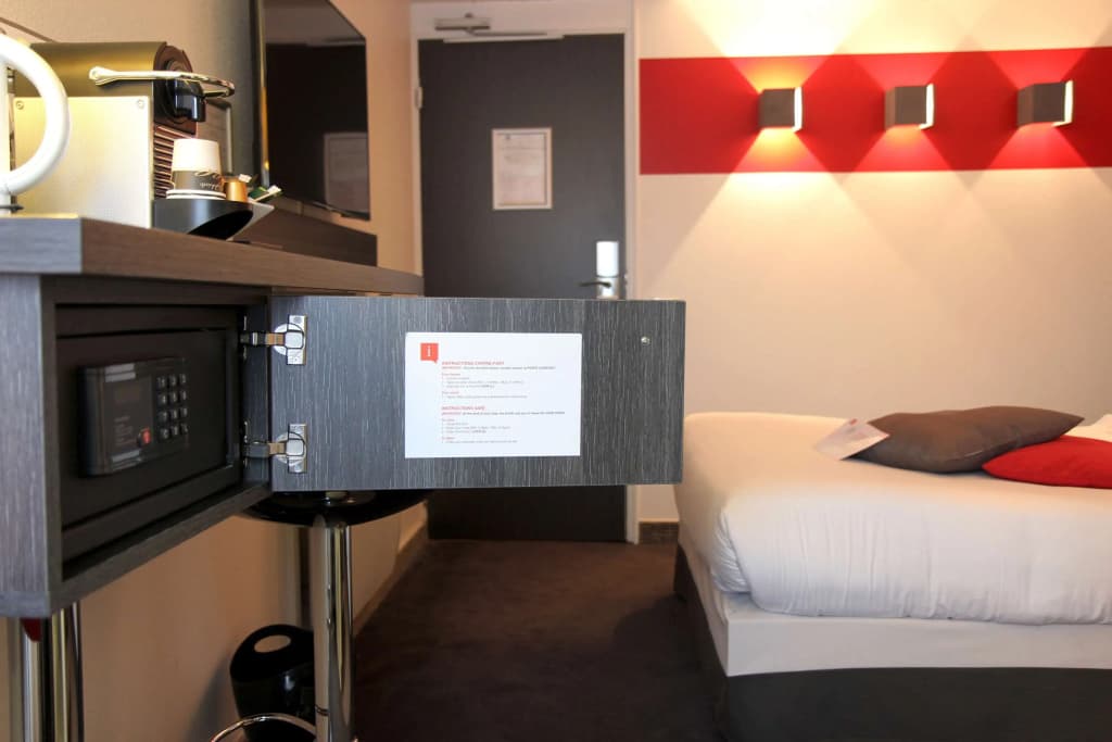 BEST WESTERN The Hotel Versailles - Miniature 6