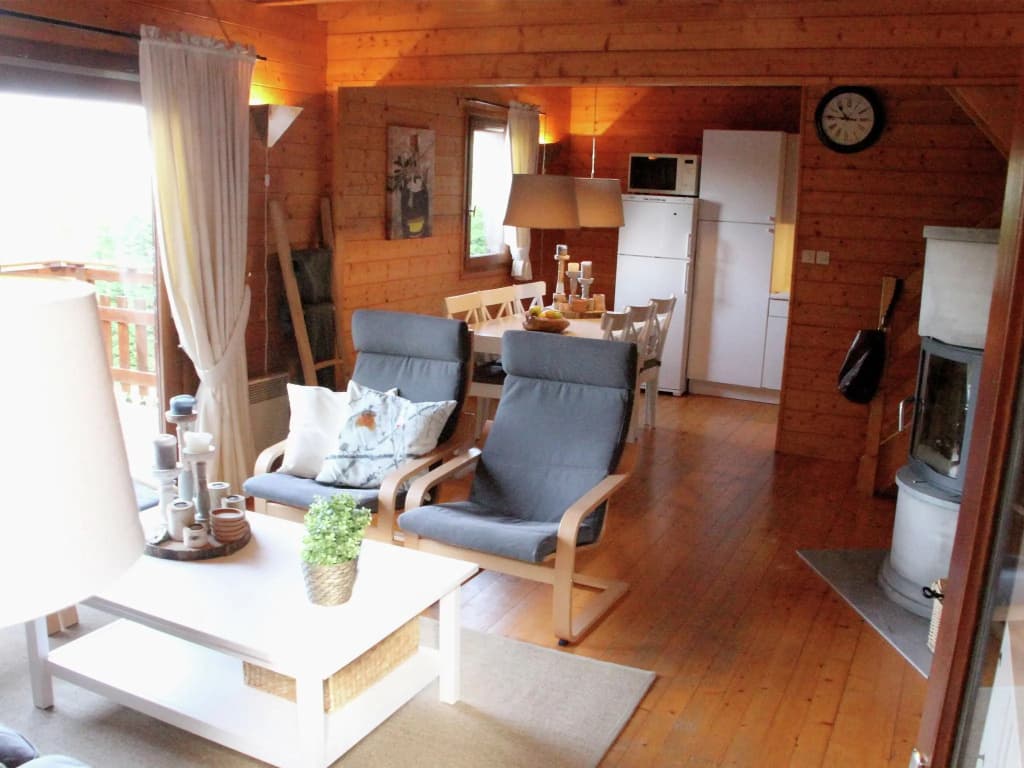 Cozy Holiday Home near Lake in Beaulieu - Photo 2