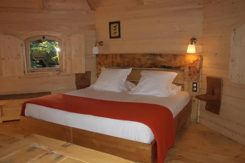 Hotel Les Cabanes Dans Les Bois - Photo 2