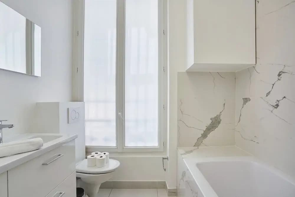 Superb Apartment 3 Bedrooms Center of Paris - Miniature 8